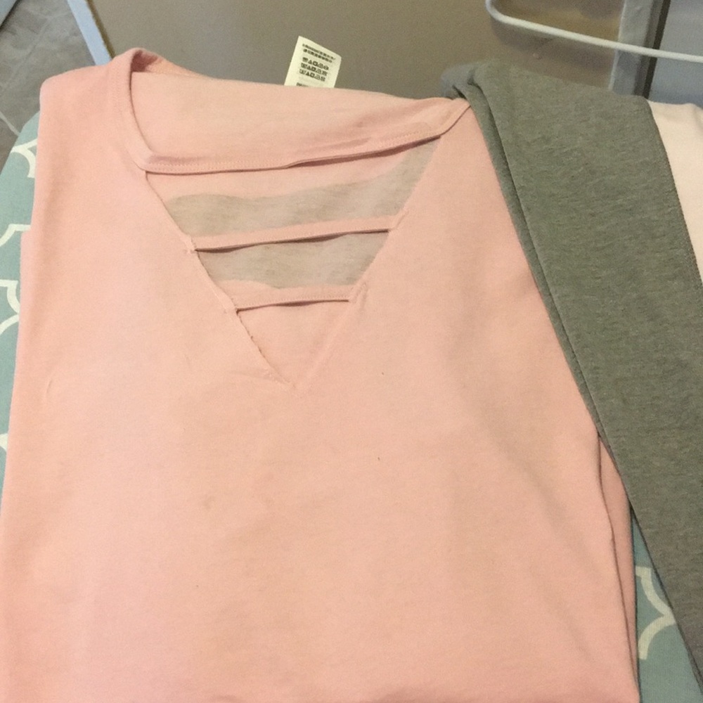 VS PINK CAMPUS TEE TOP ONLY!